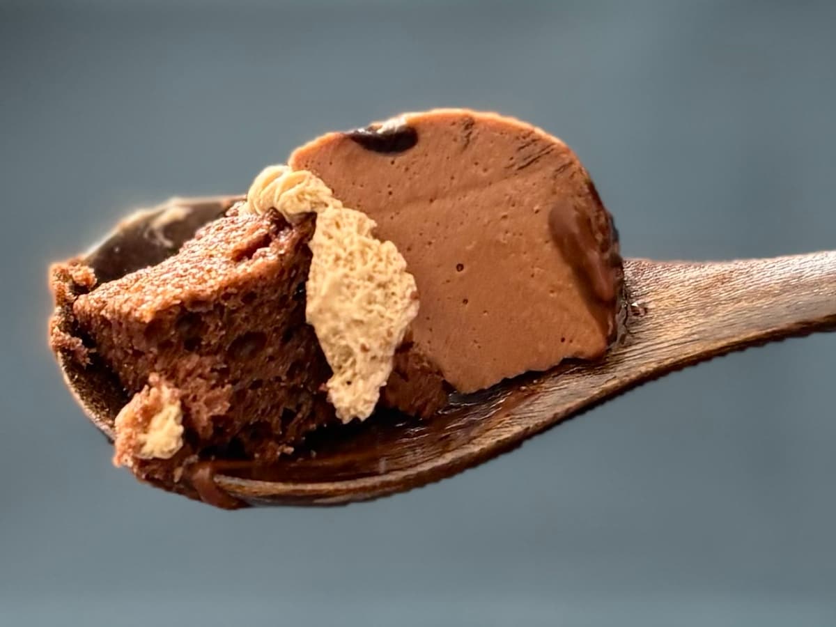 最初から最後まで濃厚チョコ！【ファミマ】食感の違いも楽しい新作