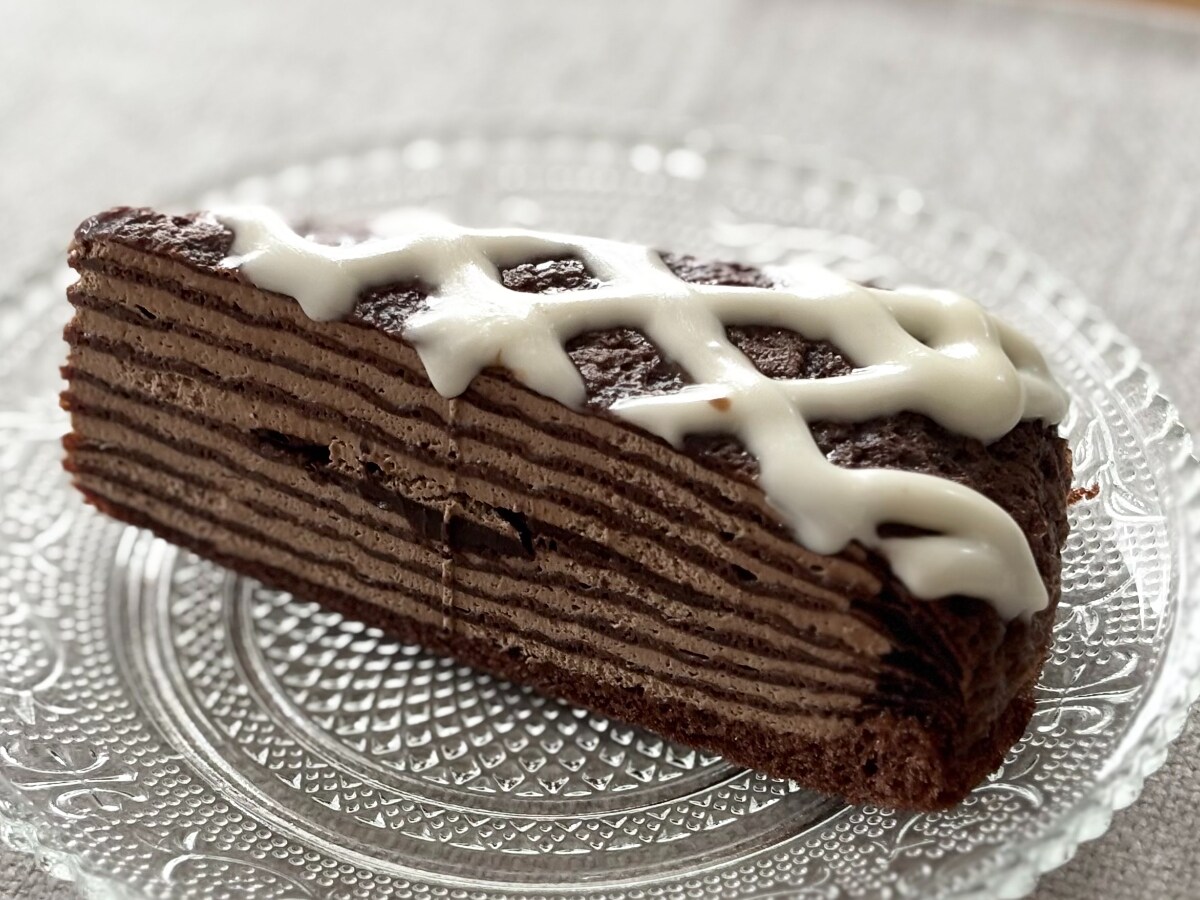 「最高」「やみつきになる」【ファミマ】のチョコケーキはひと味違うぞ