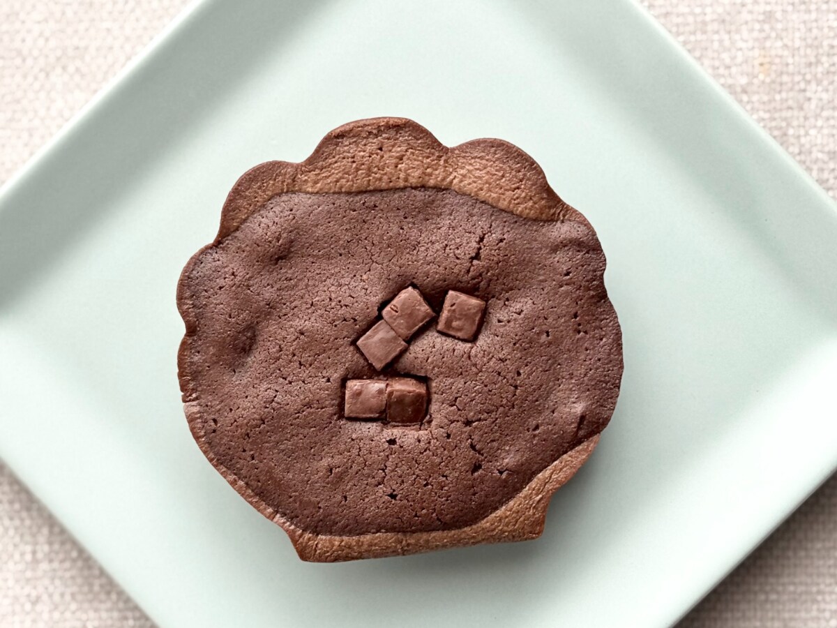 「ビター」「周りカリカリ、中しっとり」【ファミマ】の数量限定おやつ