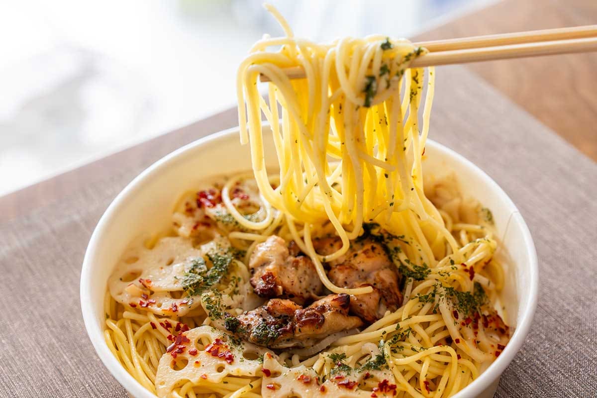 にんにく好き注目【セブン】新発売の麺は具がたっぷりの大満足系