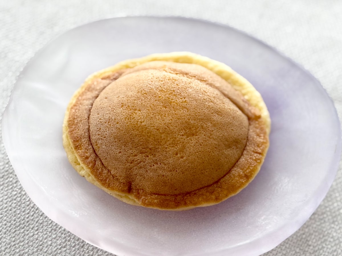 もっちもちの生地が印象的！【ファミマ】の新作和スイーツを食べてみた