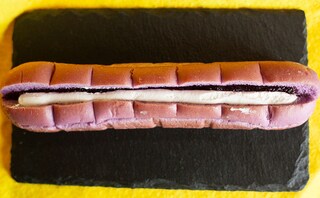 【関東限定】毒々しい見た目だけどおいしいセブン新商品