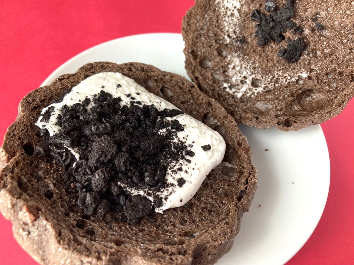 「香ばしくてウマ!」「ホイップが美味しい!」【ローソン】毎日食べたくなる?新作メロンパン