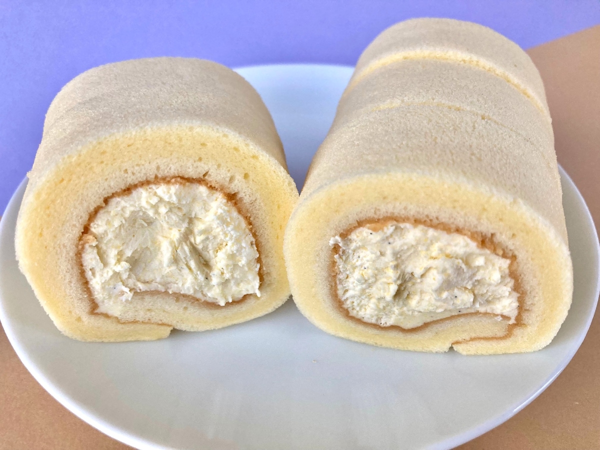 とっても甘くてモッチモチ!【ファミマ】満足感がヤバい新作ロールケーキ