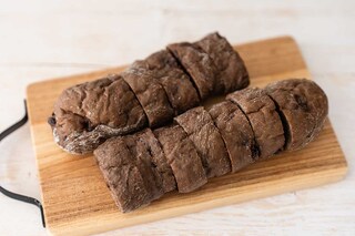 リベイクで激変【セブン新商品】12切入りチョコパンは温めて食うとマジで化ける