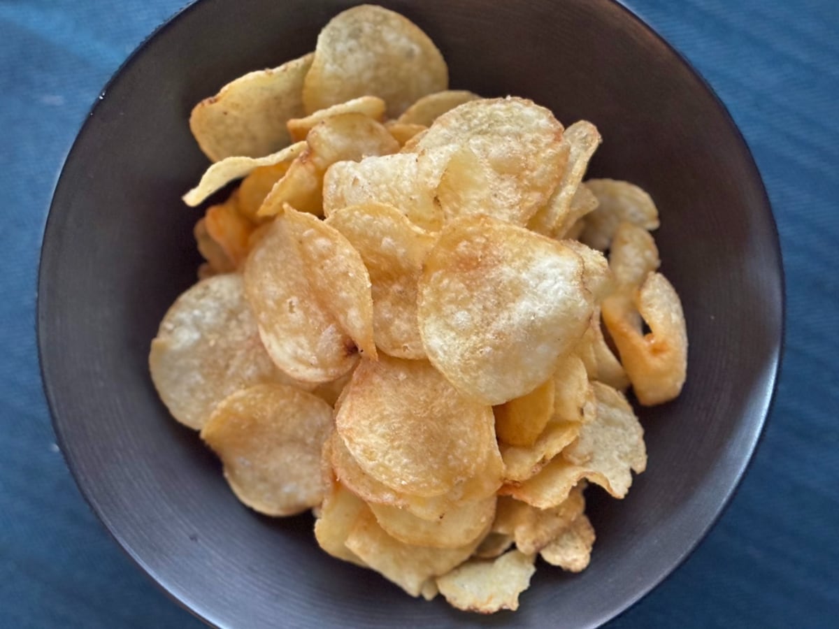 「最強か???」カルビー【堅あげポテト】に牡蠣の味香る新商品が登場