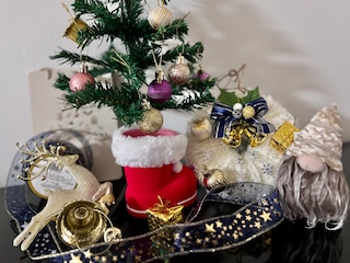 【2025】100均のクリスマスグッズが可愛すぎて大優勝♡手作りリースの作り方も紹介