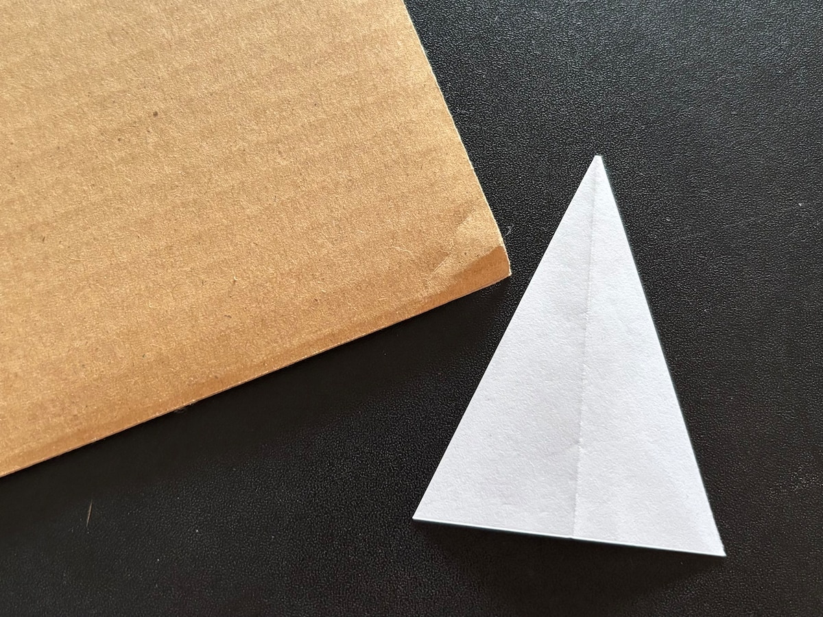 【2025】100均のクリスマスグッズが可愛すぎて大優勝♡手作りリースの作り方も紹介