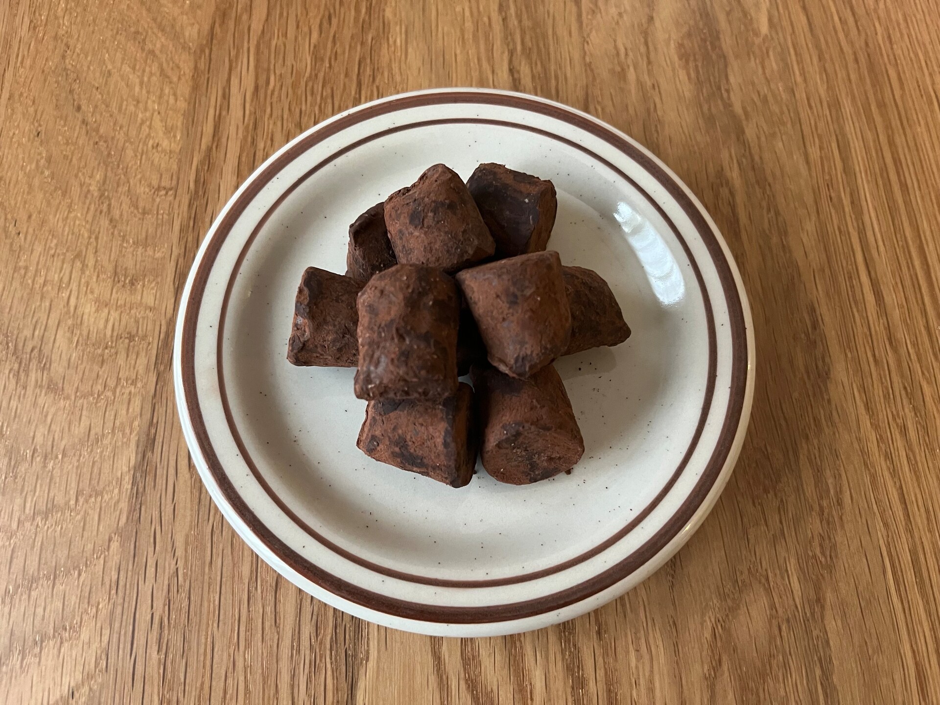 このパチパチがクセになる！」【無印良品】カカオトリュフ フィジー