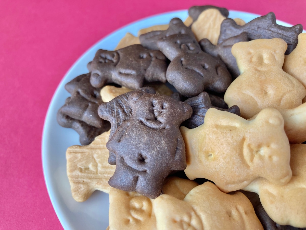 「リピート確定!」「クリスマスパッケージが可愛い!」【無印良品】安心感とシンプルな美味しさが好印象のビスケット