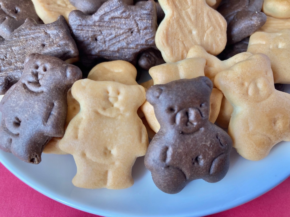 「リピート確定!」「クリスマスパッケージが可愛い!」【無印良品】安心感とシンプルな美味しさが好印象のビスケット