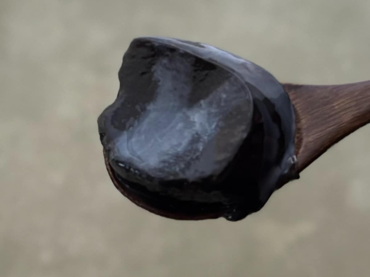 この黒さはインパクト大!【ローソン】新作“変わり種”ゼリーの味は?