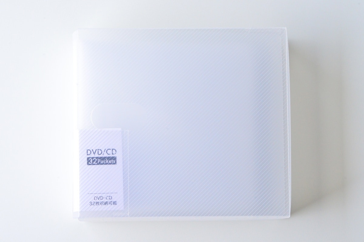 【セリア】のCD・DVDケース