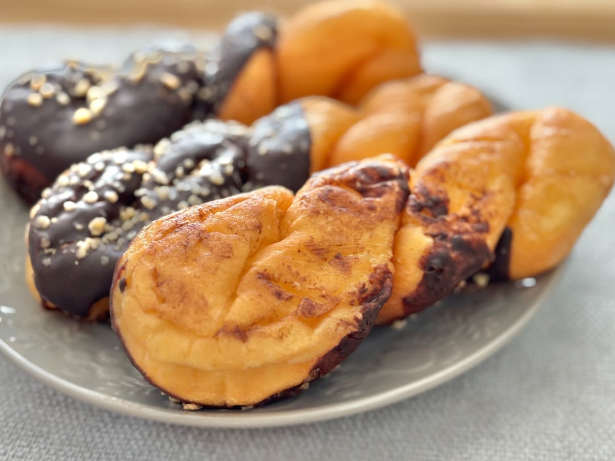 甘いものへの欲求が満たされる!【ファミマ】シェアもできちゃうドーナツ