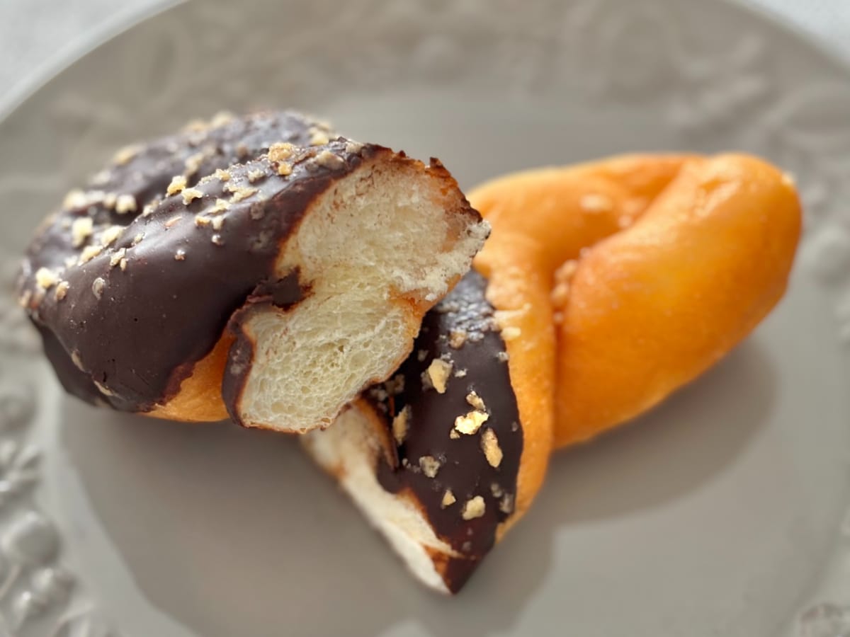 甘いものへの欲求が満たされる!【ファミマ】シェアもできちゃうドーナツ