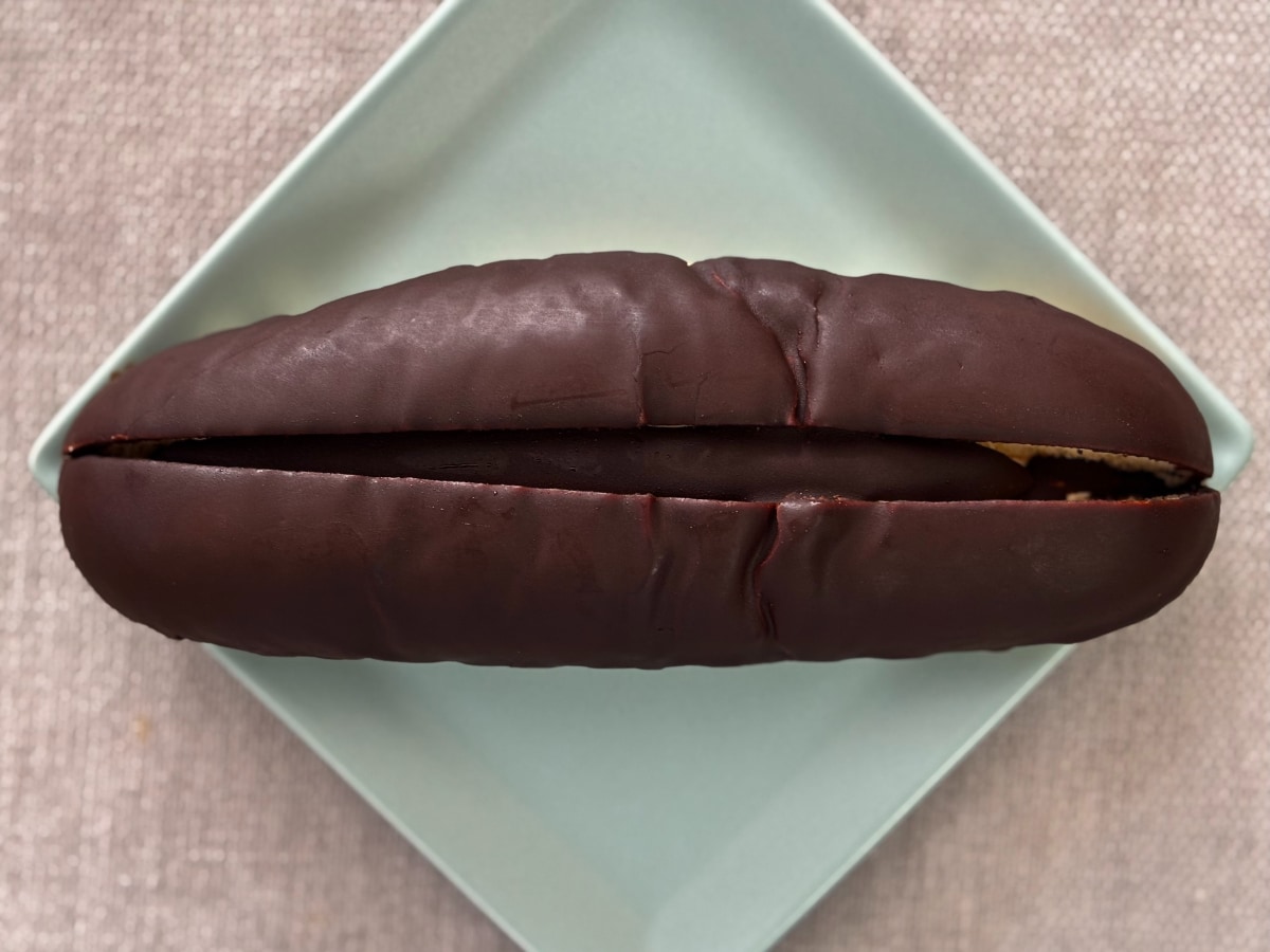 チョコが主役！と思いきや？【ファミマ】のパンはそれ以外もおいしい