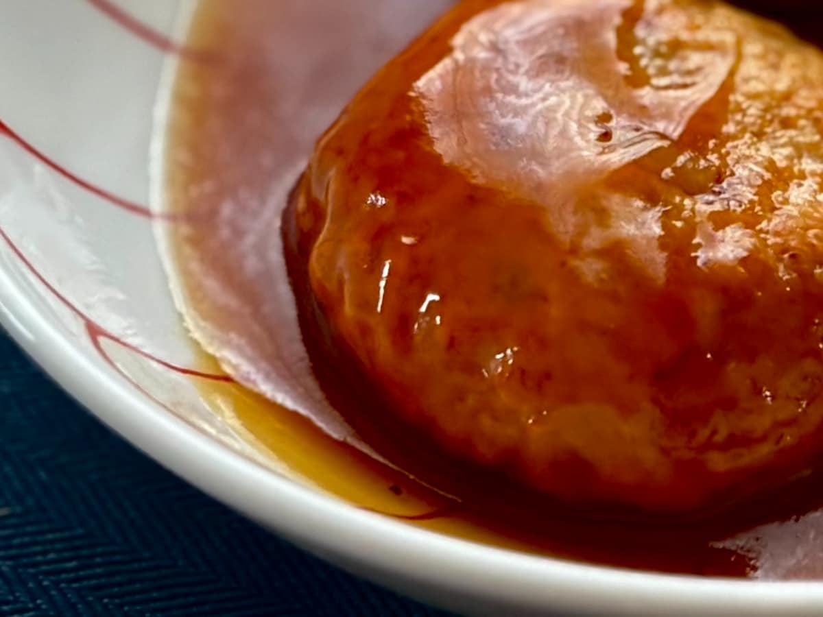 卵黄風ソースがとろ～！【ファミマ】有名シェフ監修の総菜は食感も魅力的