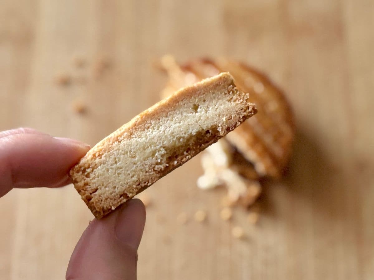 厚焼き生地とバターがたまらん♡【無印良品】フランス伝統焼き菓子がウマすぎる
