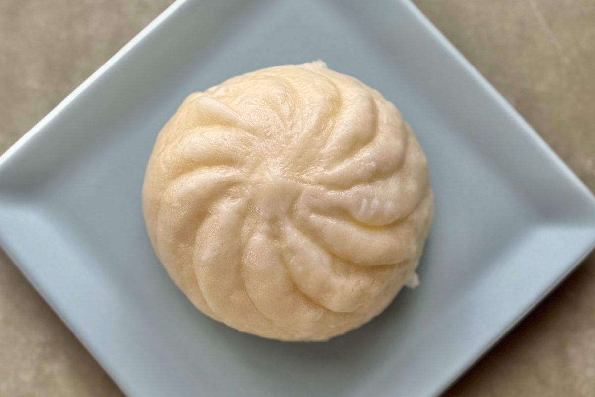 甘辛な濃厚ソースがうまぁ！【ファミマ】の限定中華まんは食べて損なし