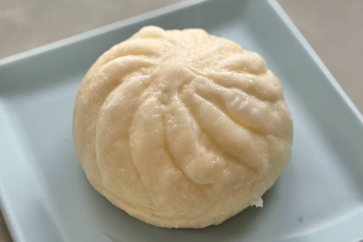 甘辛な濃厚ソースがうまぁ！【ファミマ】の限定中華まんは食べて損なし