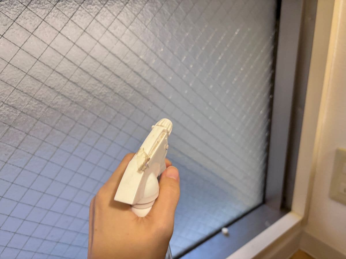 賃貸OK！窓の寒さ対策は100均で｜今すぐ使える断熱アイテムを紹介