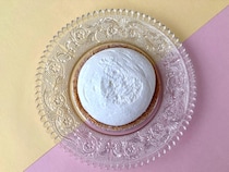 爽やかなチーズクリームが印象的！【ローソン】優しい食感＆味わいの白いクリームタルト