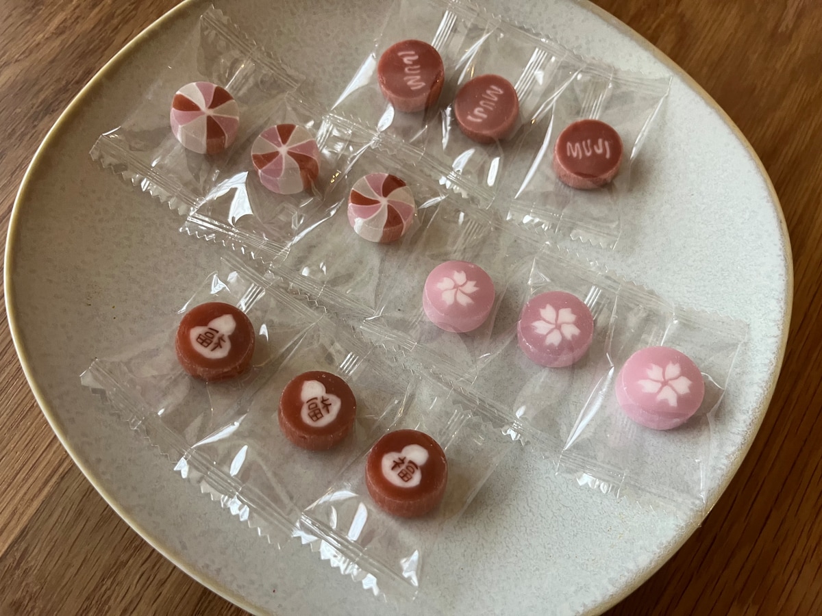 「柄がかわいすぎる!」【無印良品】『福飴』を実際に食べてみた