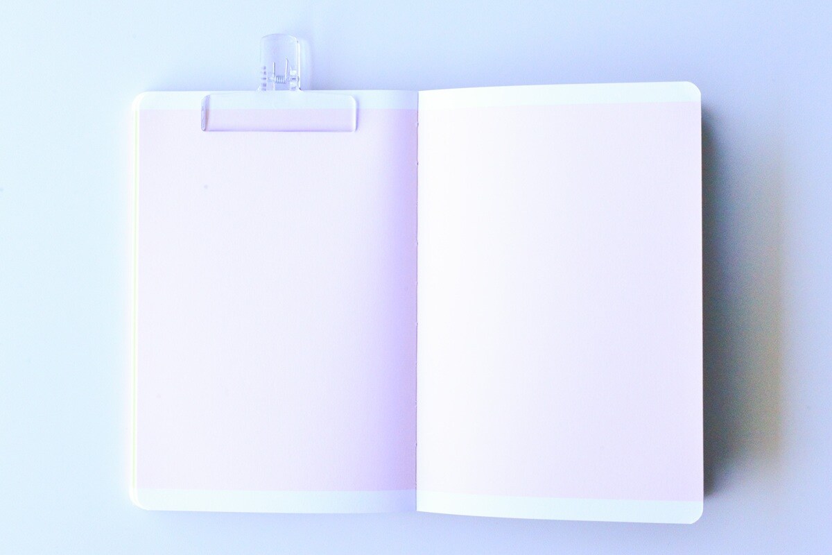 100均にブッククリップは売ってる?「ウカンムリクリップ」との違いは?