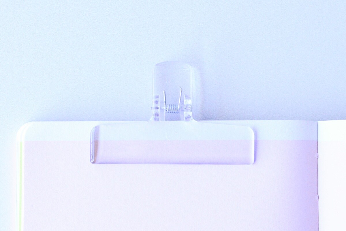 100均にブッククリップは売ってる?「ウカンムリクリップ」との違いは?