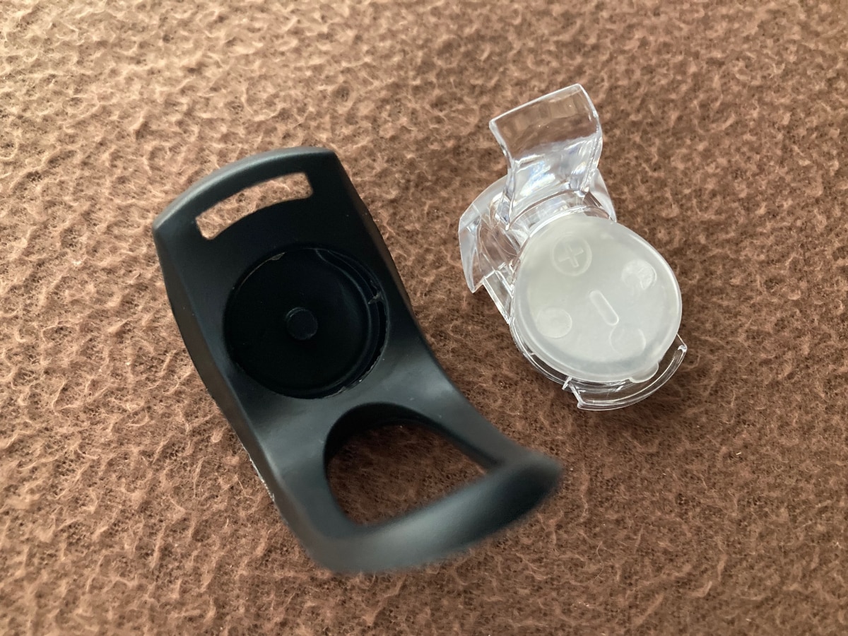 補助用として使おう！100均の自転車ライト｜電池のセットも簡単！シリコンタイプを紹介