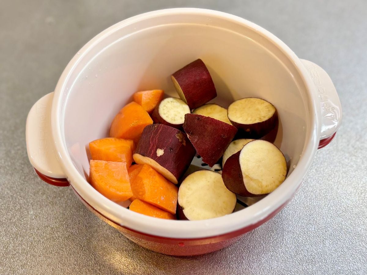 100均の蒸し器が超使える!さつまいもを蒸してみたら…えっ、こんなに美味しいの!?