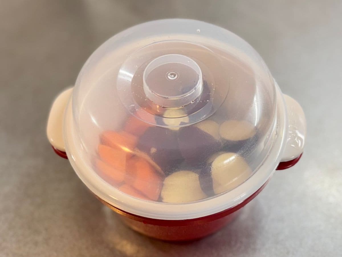 100均の蒸し器が超使える!さつまいもを蒸してみたら…えっ、こんなに美味しいの!?