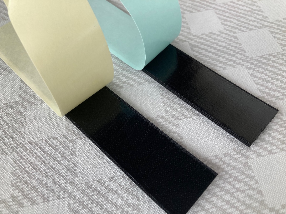 マジックテープは100均で買える?どこにある?|両面テープで使いやすい!強力タイプや丸型も紹介