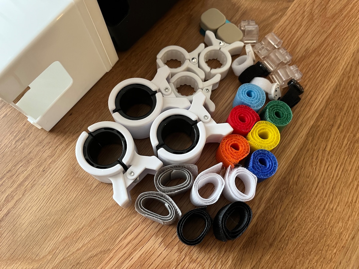 100均のコード収納が優秀すぎ！ダイソー・セリア・キャン★ドゥで買った9商品を紹介