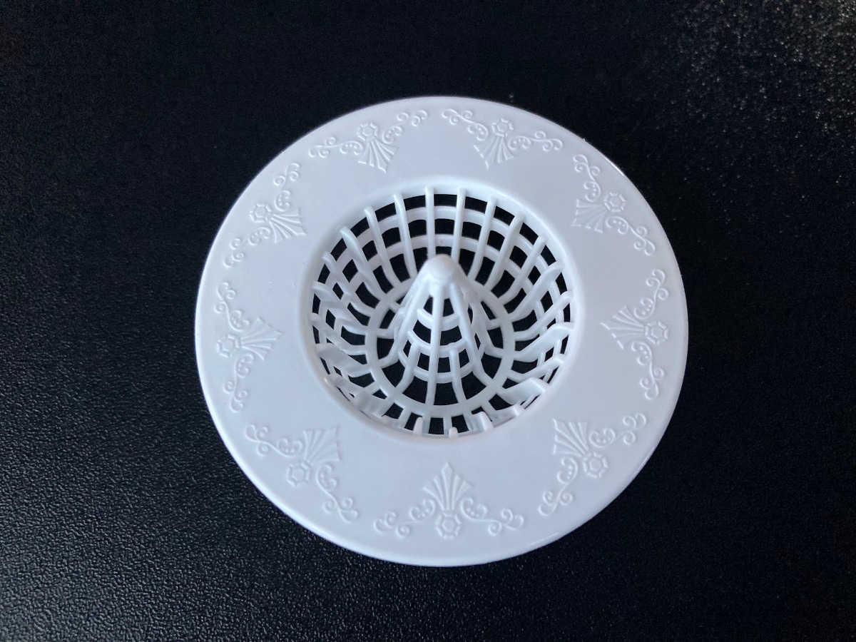 種類が豊富!排水溝ゴミ受けは100均で|ステンレス製や洗面台用にも注目