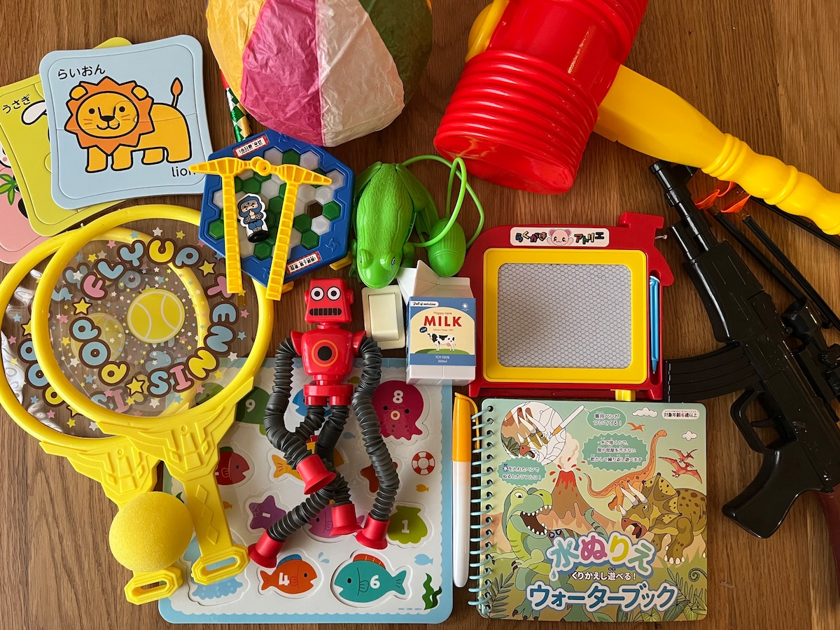 100均おもちゃを13個買ってきた!赤ちゃんから小学生まで楽しめる人気商品を紹介
