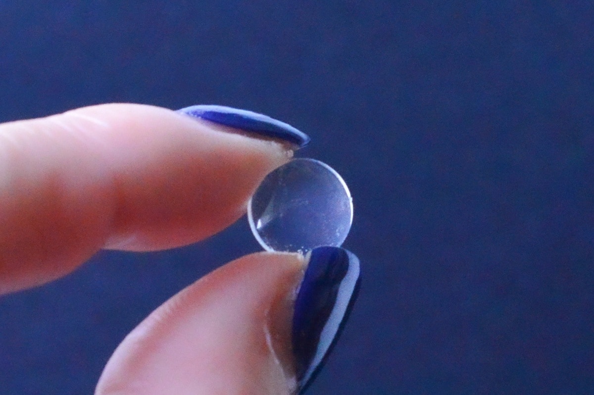 100均の滑り止めシールは用途がいっぱい!ハンガー用や靴下用も紹介