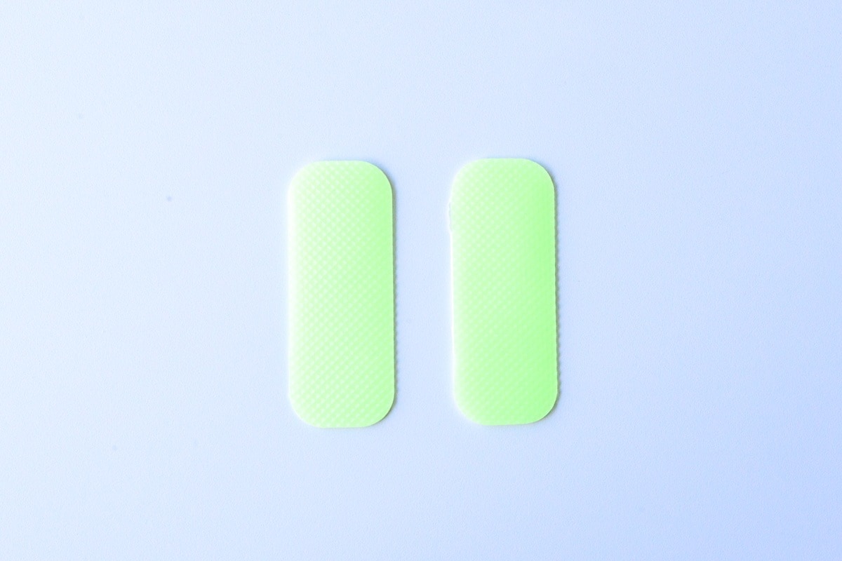 100均の滑り止めシールは用途がいっぱい！ハンガー用や靴下用も紹介