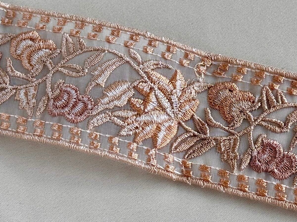 100均のリボン12選!ベロアや刺繍、レースまで大充実♡【ダイソー・セリア・キャンドゥ】