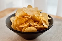 冬恒例のホットスナックが変身！【ローソン限定】ポテチがやみつきになる