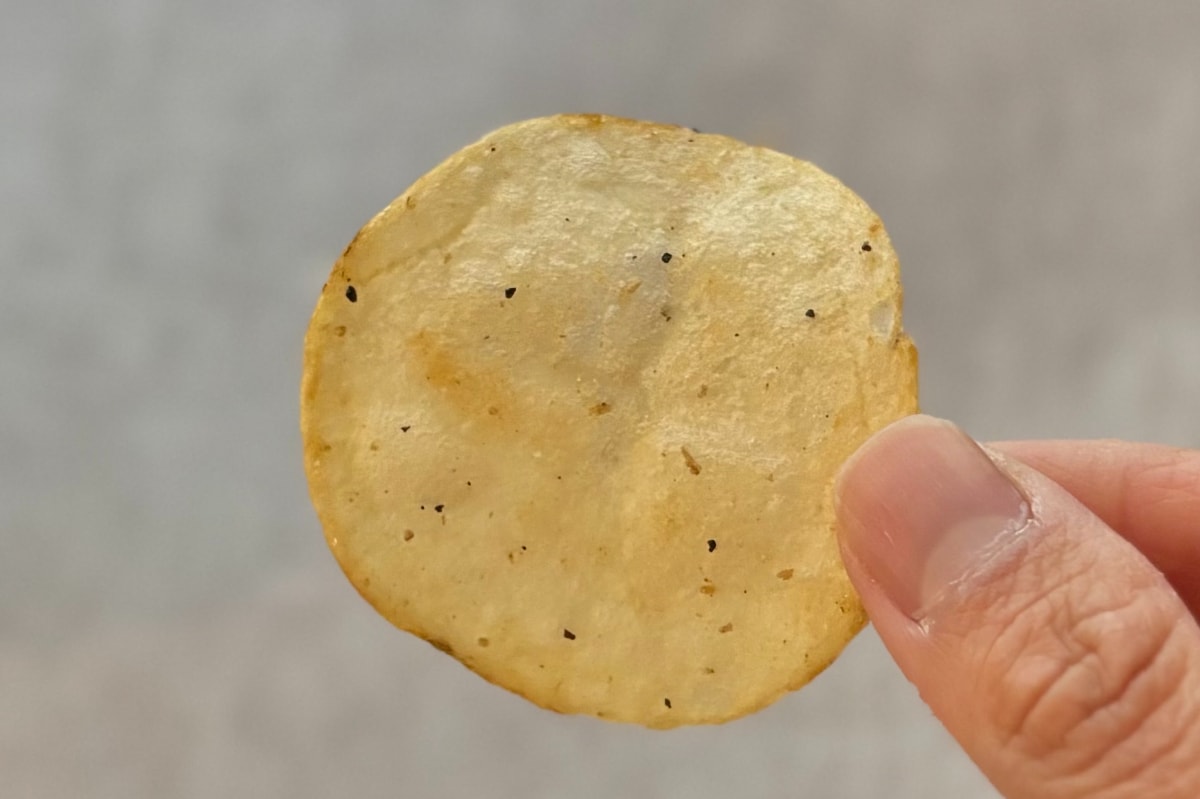 冬恒例のホットスナックが変身!【ローソン限定】ポテチがやみつきになる