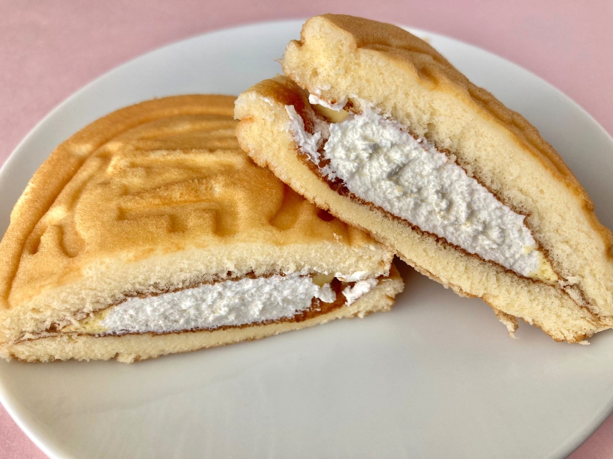 「柔らかくて甘くてウマー!」「安心感ある美味しさ!」【ローソン】コスパも嬉しいふんわりワッフル