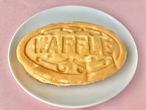「柔らかくて甘くてウマー！」「安心感ある美味しさ！」【ローソン】コスパも嬉しいふんわりワッフル