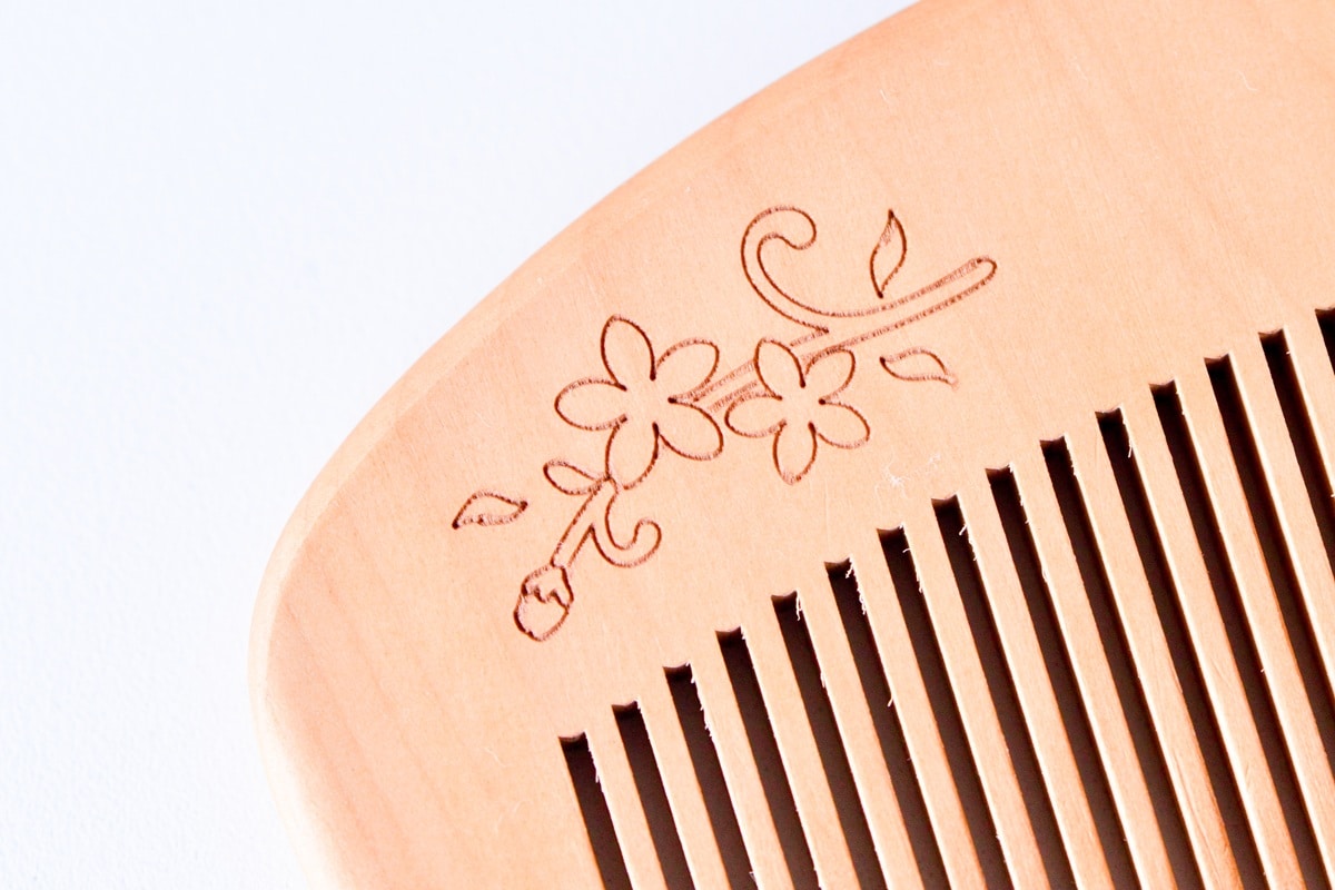 【100均】のヘアコームおすすめ10選!セリア・ダイソー・キャンドゥ