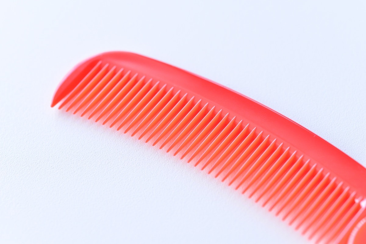 【100均】のヘアコームおすすめ10選!セリア・ダイソー・キャンドゥ