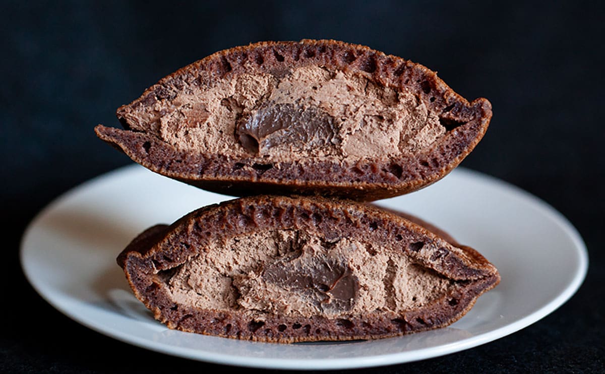 人気者同士のコラボ!【ローソン】『どらもっち』の新作がチョコ好きにおすすめすぎた