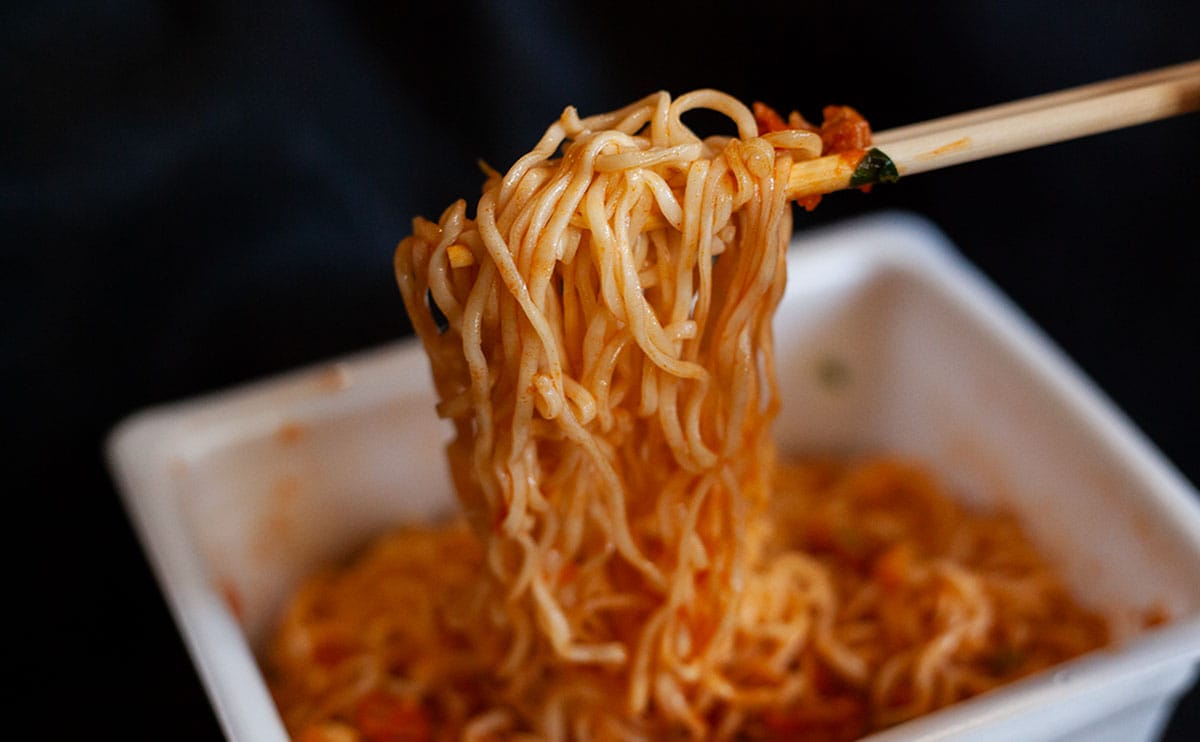 人気の冬グルメを再現!? 『ペヤング』新商品は【セブン】先行発売!