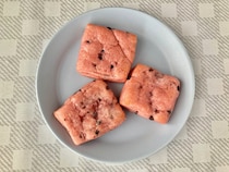 いちごの香りがしない？3個なんて余裕？【セブン】いちごとチョコのブリオッシュ