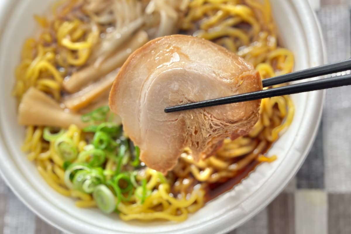 深みのある濃厚スープ！【ファミマ】札幌の老舗店が監修した醤油ラーメン