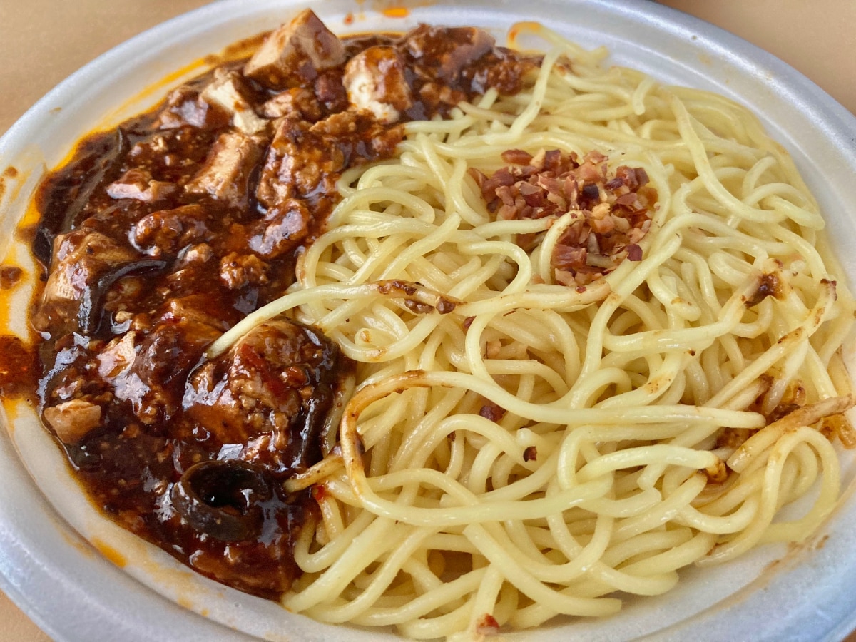 白米が欲しくなるほどの味わい！？【ファミマ】菰田欣也シェフ監修の麻婆焼そば